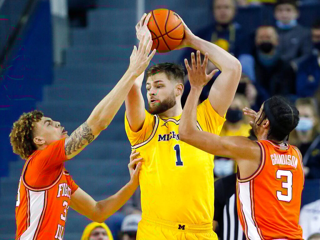 Illinois Michigan Basketball